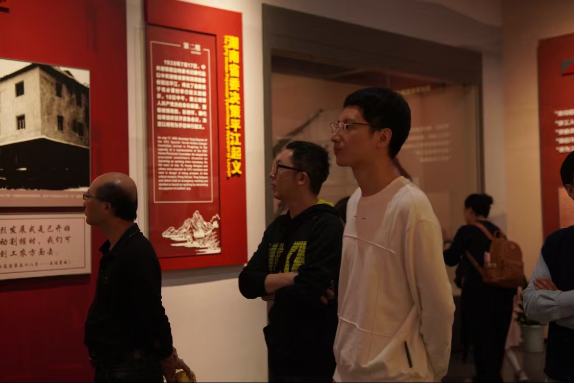 e62be88078b341daa973a2a0a33f521f.jpg e62be88078b341daa973a2a0a33f521f.jpg
