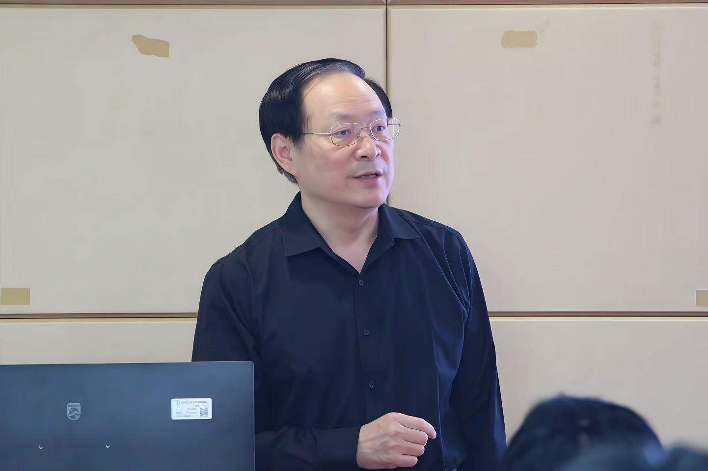 e72d58c14683467f8f971b08014208ac.jpg e72d58c14683467f8f971b08014208ac.jpg